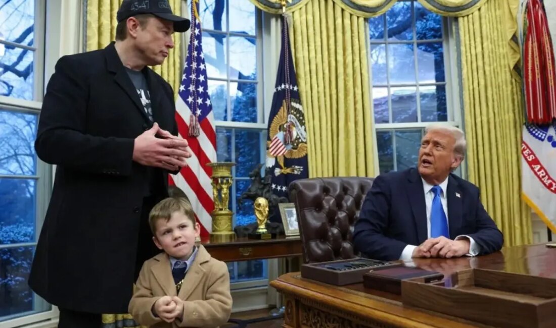Oval Ofis'te Elon Musk ve oğlu X Æ A-12'nin yaşadığı
