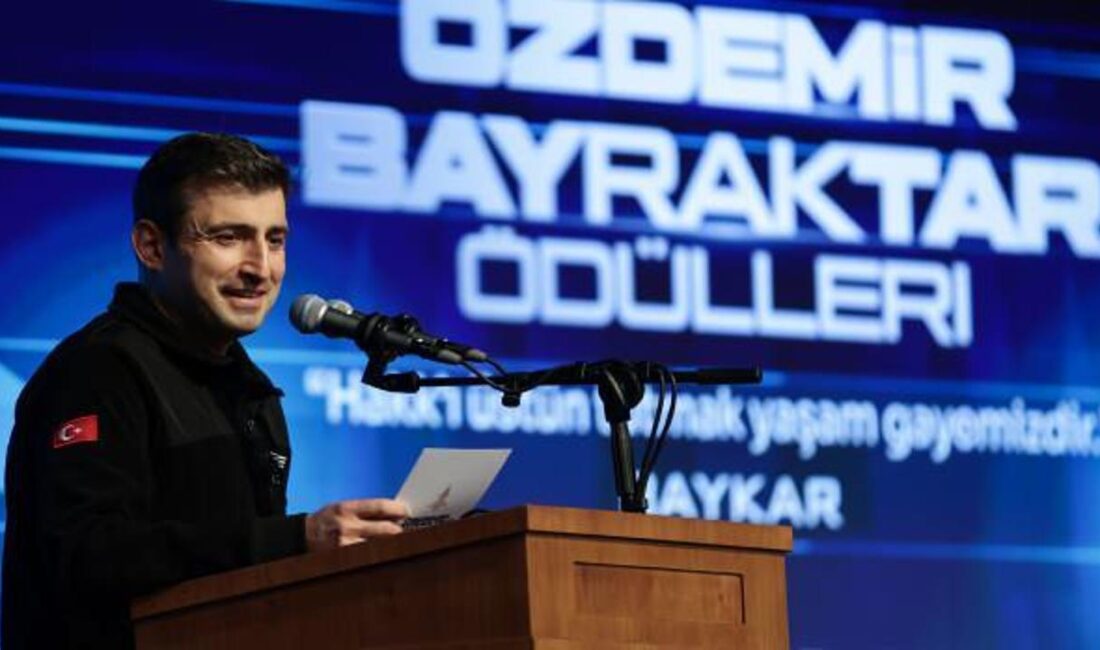 Özdemir Bayraktar Ödülleri 2024 töreni, alanında öncü isimlerin bir araya