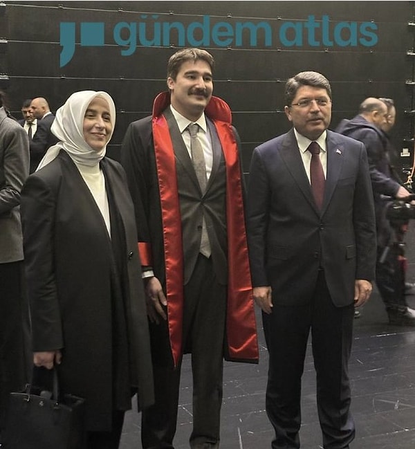 Özlem Zengin'in Yeğeninin Hakimlik Töreni Gündem Oldu