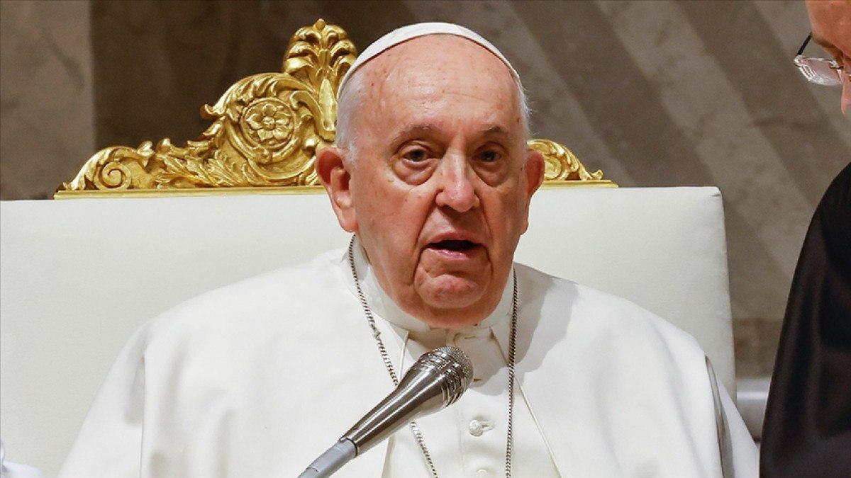 Papa Franciscus'tan Trump'a Sert Eleştiri