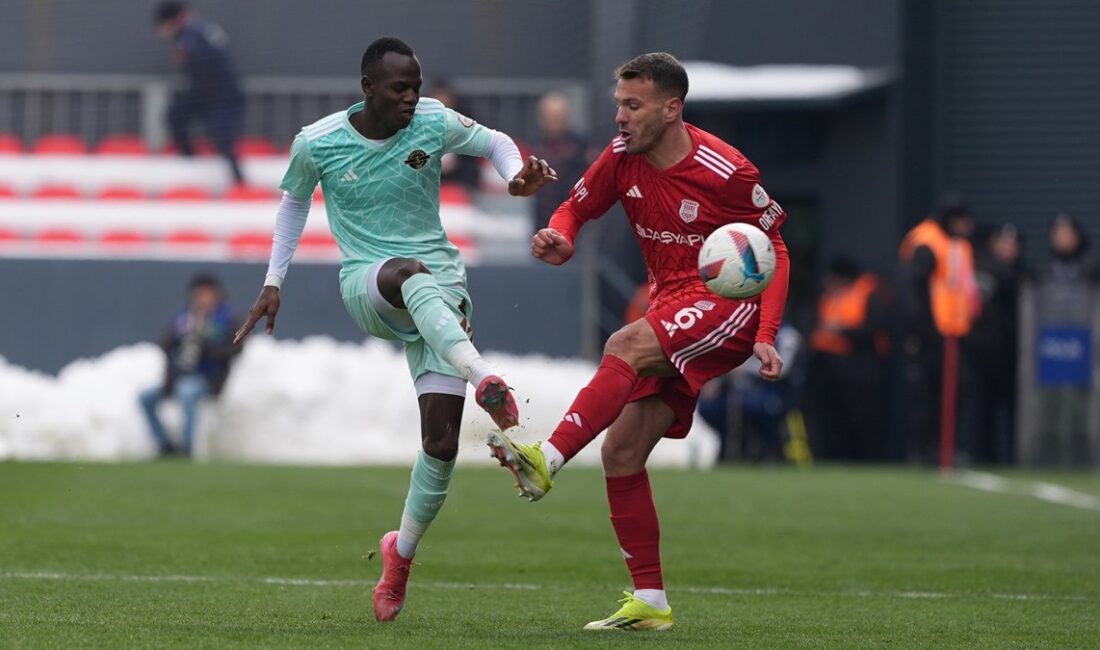 1. Lig'in 26. haftasında Pendikspor, alanında Esenler Erokspor ile 2-2