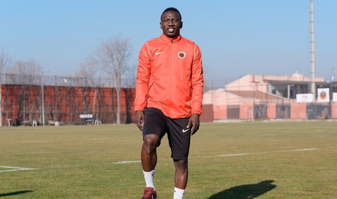 Peter Etebo, Victor Osimhen'in yeteneklerini ve futbol zekasını övgü dolu