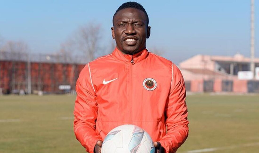Peter Etebo, Galatasaray ve Victor Osimhen hakkında yaptığı açıklamalarla dikkat