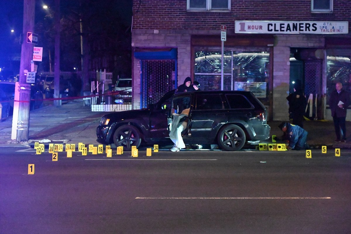 Philadelphia'da Silahlı Saldırı: İki Kişi Hayatını Kaybetti