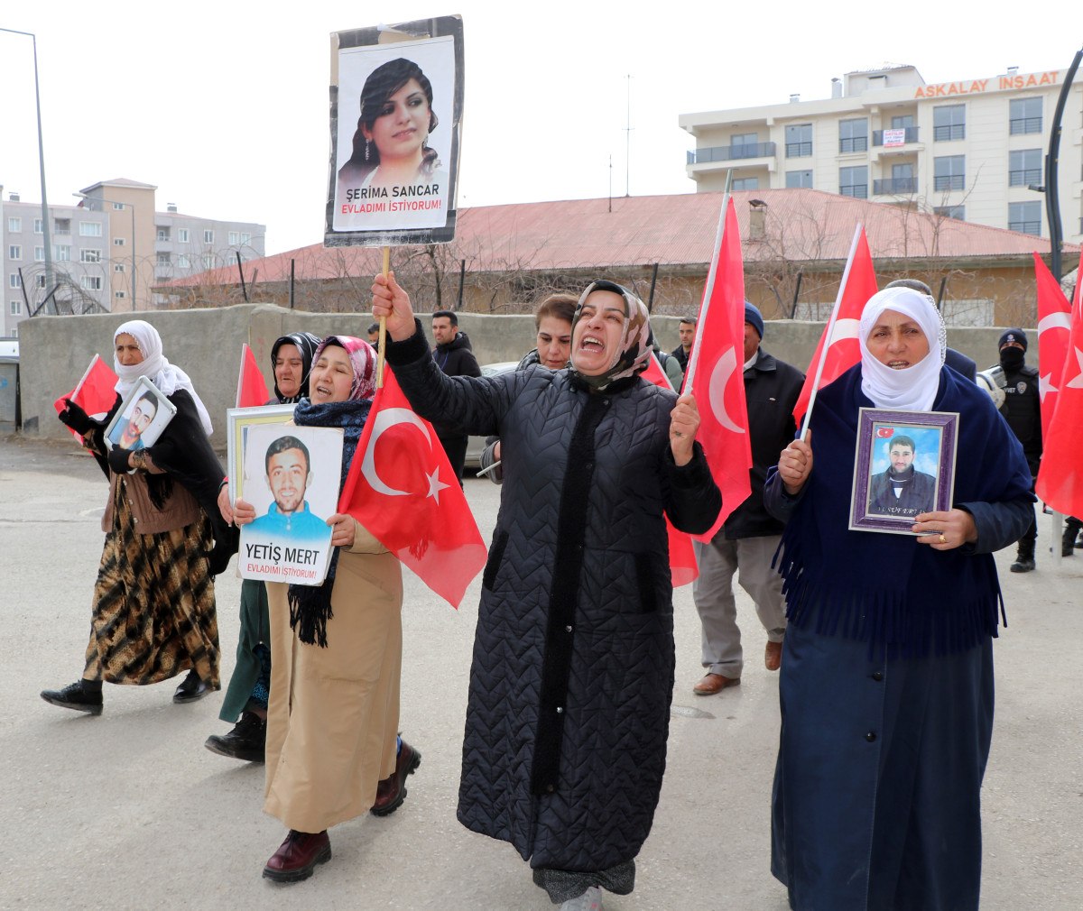 PKK Tarafından Kaçırılan Oğul İçin Ailelerin Umut Dolu Yürüyüşü