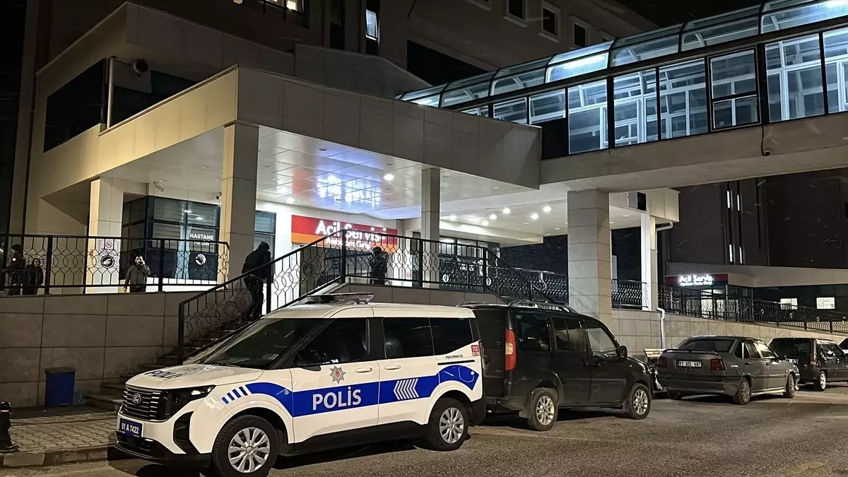 Düzce'de 'dur' ihtarına uymayan şoför, çarptığı polis memurunu ağır yaralayarak