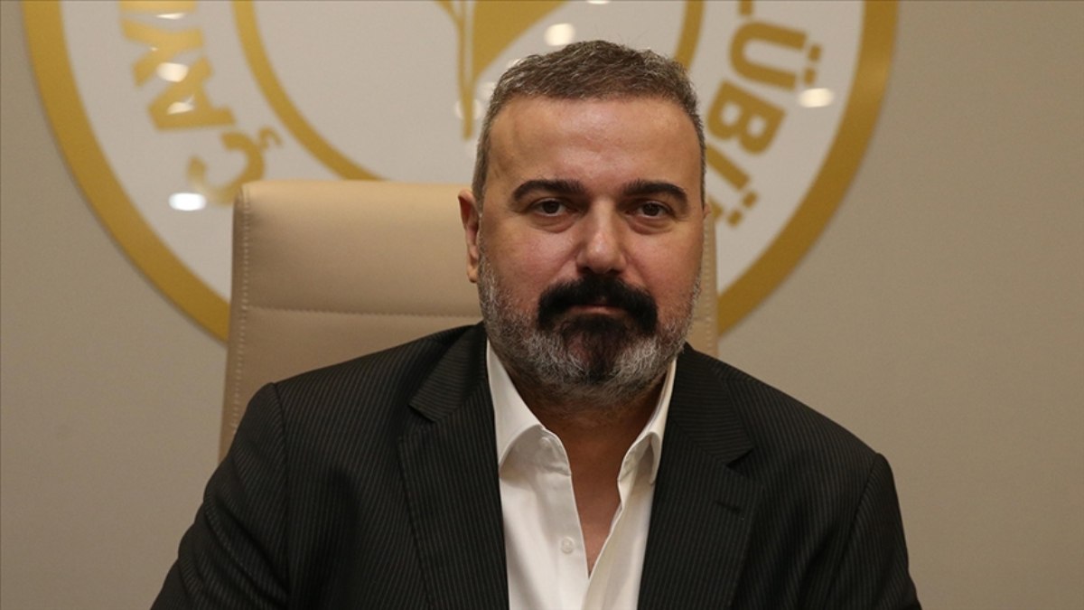 Rizespor Kulüp Başkanı İbrahim Turgut, gündeme dair sert açıklamalarda bulundu.