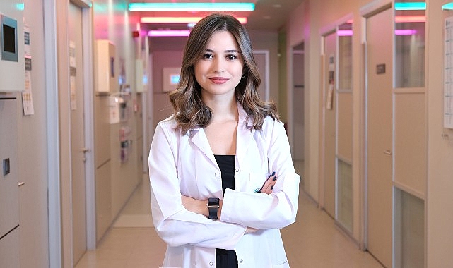 Romantik ilişkilerde aşırı ilgi ve ilgisizliğin psikolojik etkilerini keşfedin. Bu