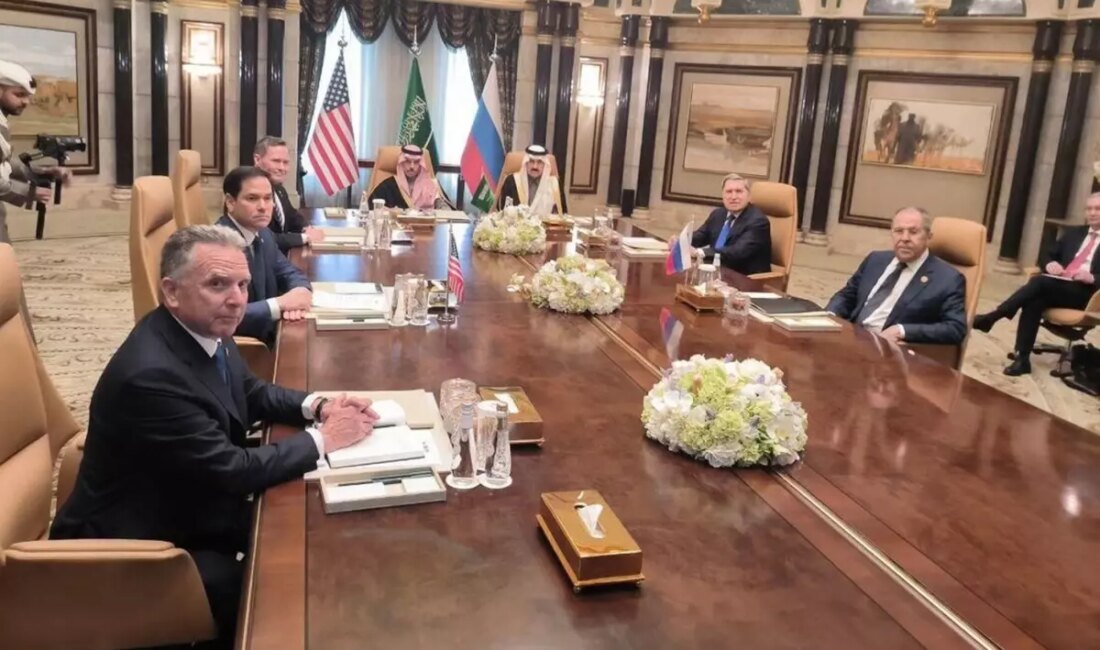 Dmitriyev, ABD şirketlerinin Rusya'dan ayrılmasıyla 300 milyar dolardan fazla ziyan