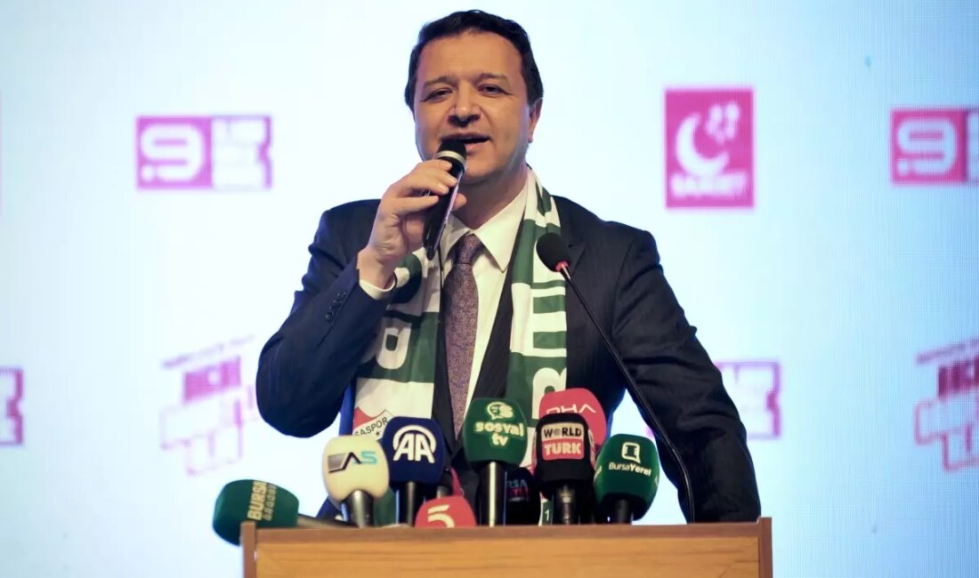 BURSA'YA GEÇTİSaadet Partisi Genel Başkanı Mahmut Arıkan, Tekirdağ'daki programının akabinde