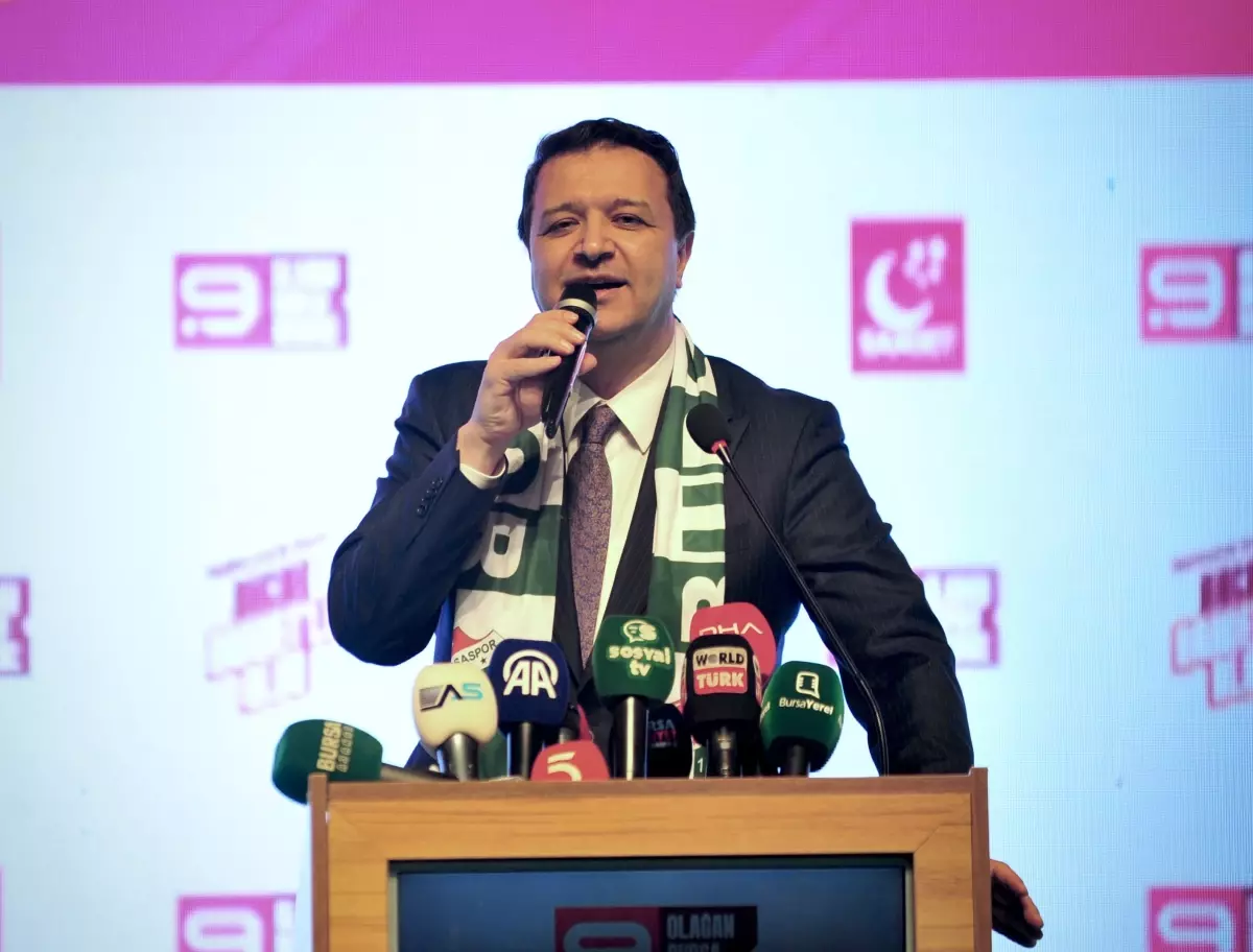 BURSA'YA GEÇTİSaadet Partisi Genel Başkanı Mahmut Arıkan, Tekirdağ'daki programının akabinde