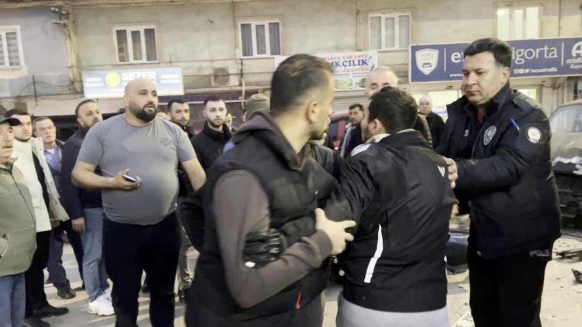 Sakarya'da Ters Şeride Giren Araçla Motosiklet Çarpıştı