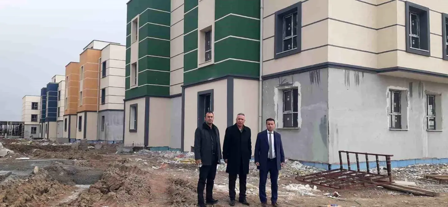 Adıyaman'ın Samsat ilçesinde, TOKİ tarafından yaptırılan 125 dairelik toplumsal konut