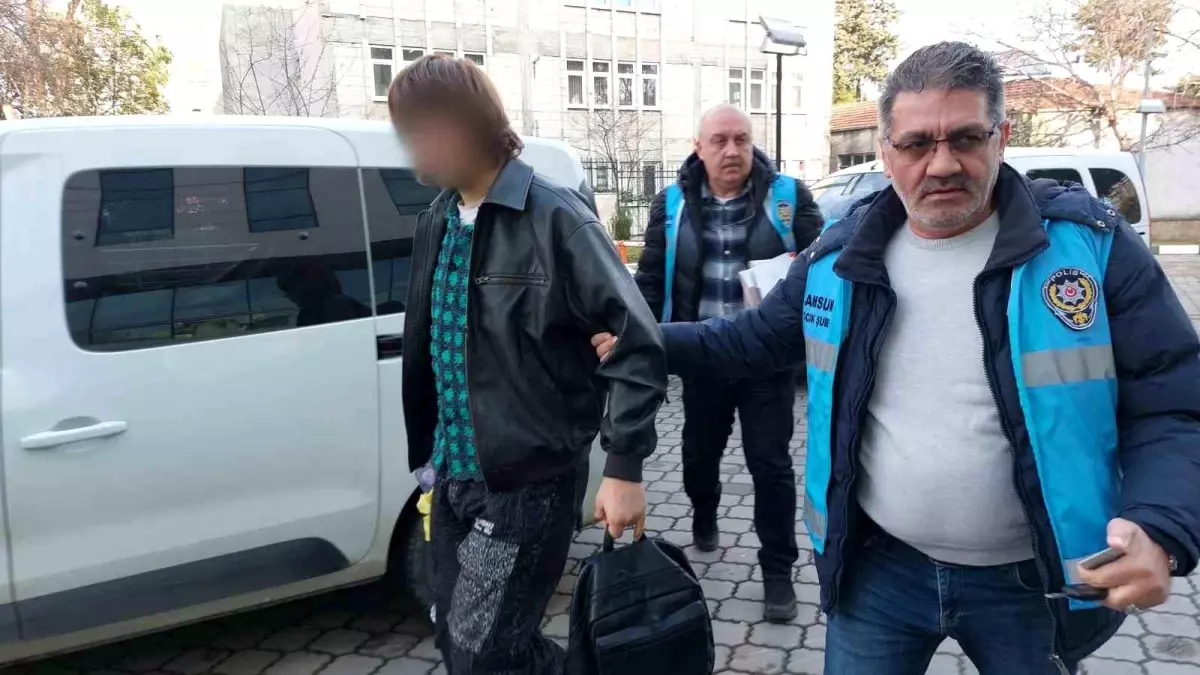 Samsun'da bir alışveriş merkezinde meydana gelen giyim hırsızlığı olayı, güvenlik