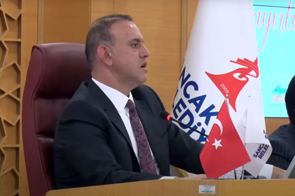 Sancaktepe Belediye Başkanlığı tartışmalarında Alper Yeğin ve İsmail Erdem'in çatışması