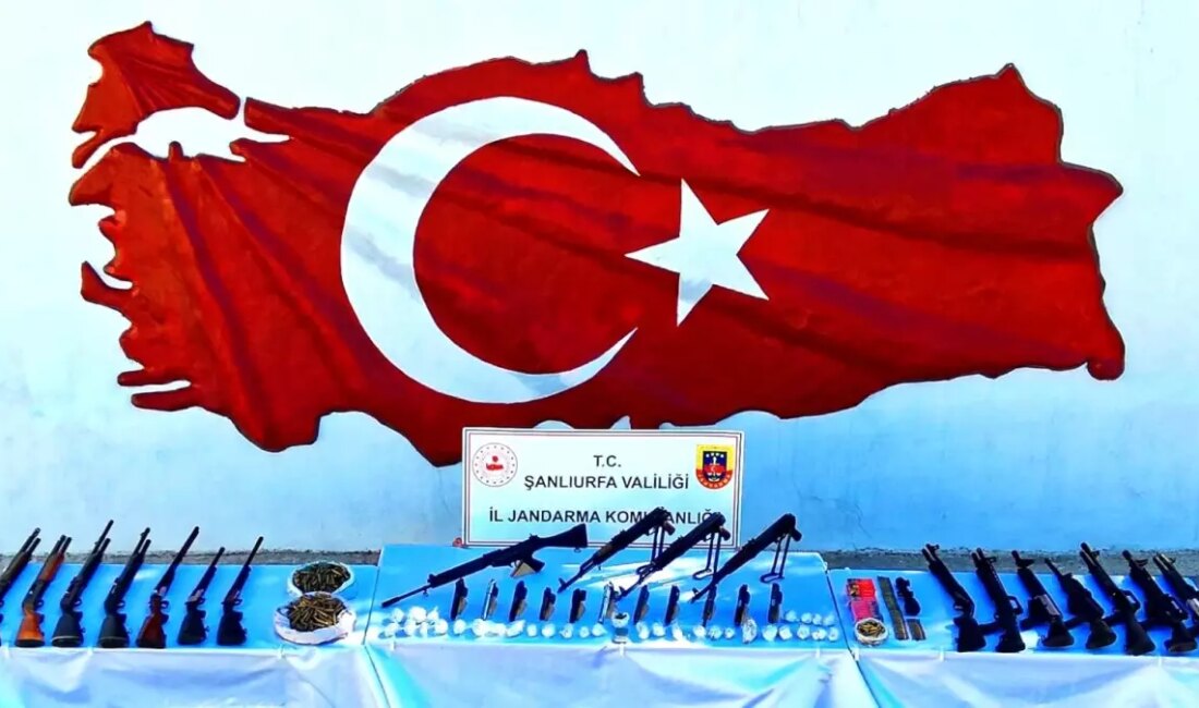 Jandarma, dronlu operasyonda silah, uyuşturucu ve çalıntı gereç ele geçirdi,