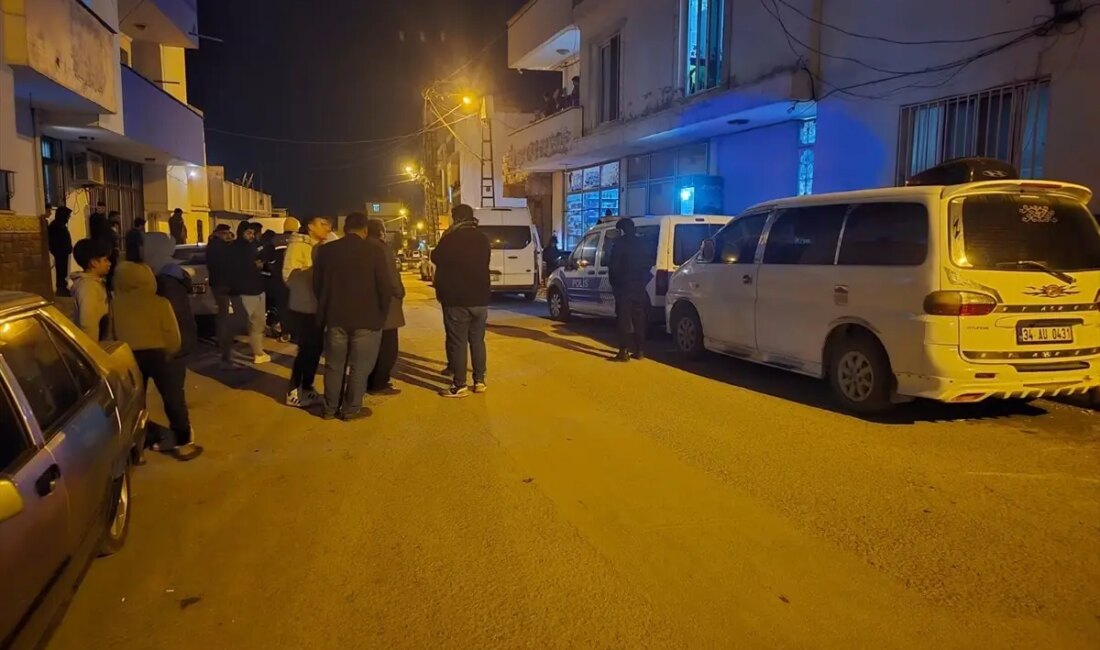 Şanlıurfa'da meydana gelen silahlı saldırılar, iş yeri ve evlerde paniğe