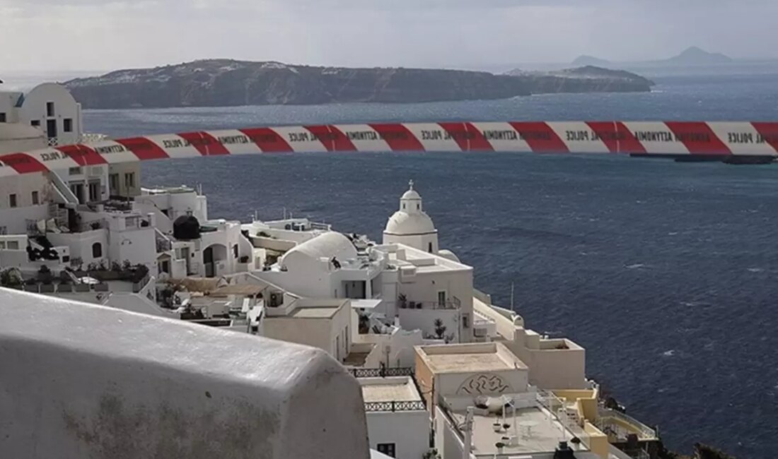 Santorini Adası'nda olağanüstü hal ilan edildi. Turizm ve yerel yaşam