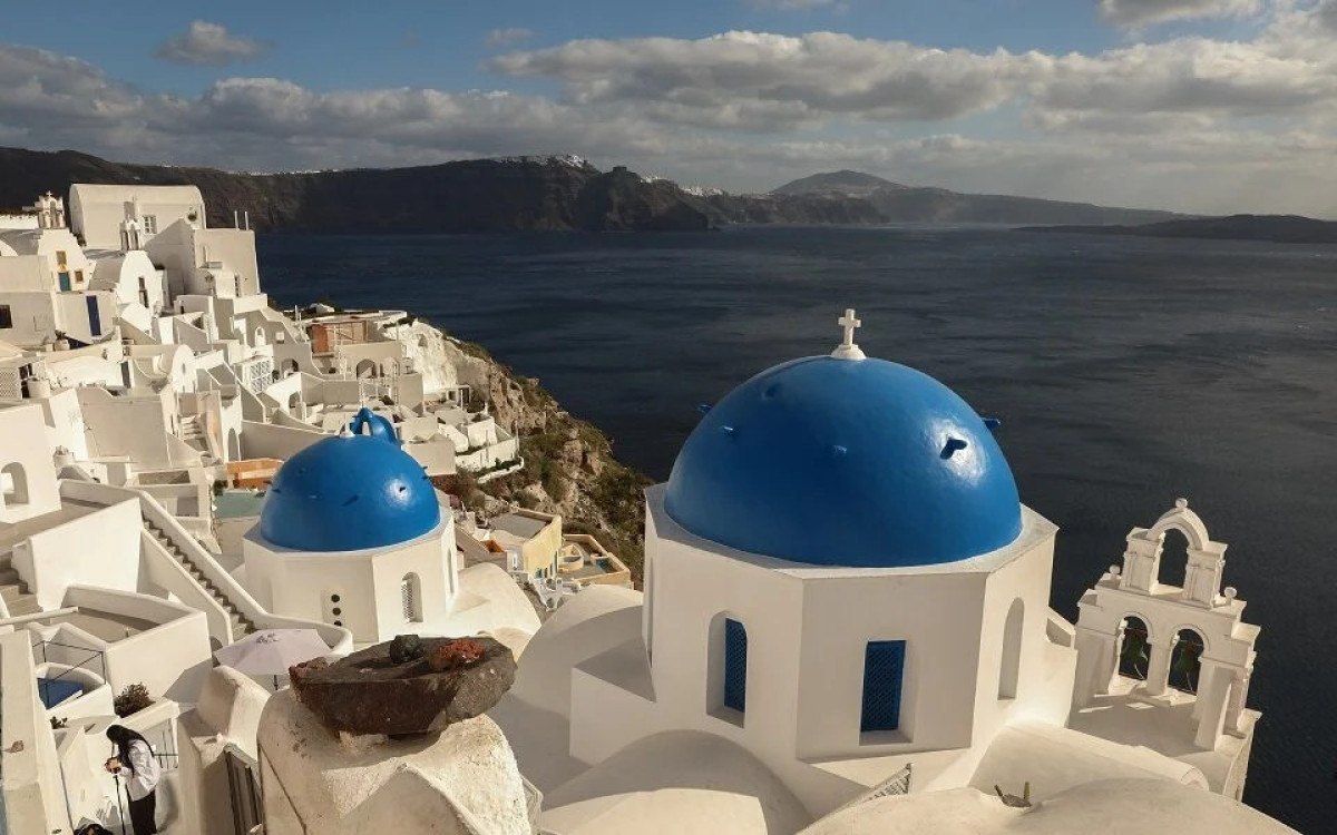 Santorini'de Kaçak İnşaat Skandalı