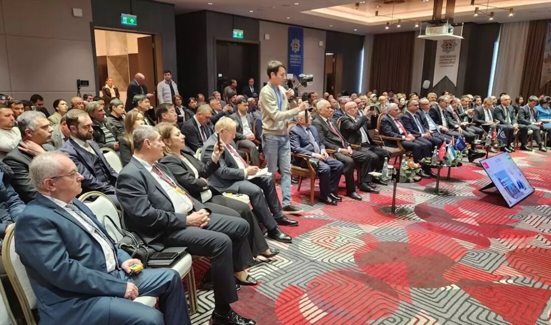 TDT üyesi ülkelerden yetkililer, Semerkand'da şehircilik ve inşaat mevzularında kurultay