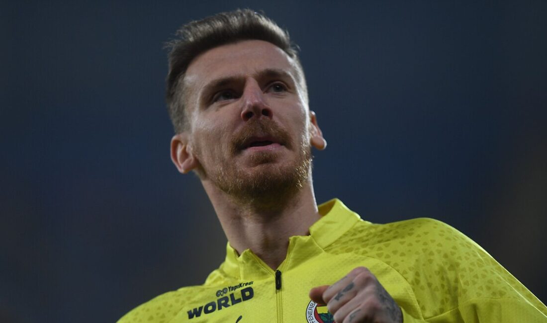 Serdar Aziz, Fenerbahçe'ye dönme arzusunu dile getirerek futbolseverleri heyecanlandırdı. Geçmişteki