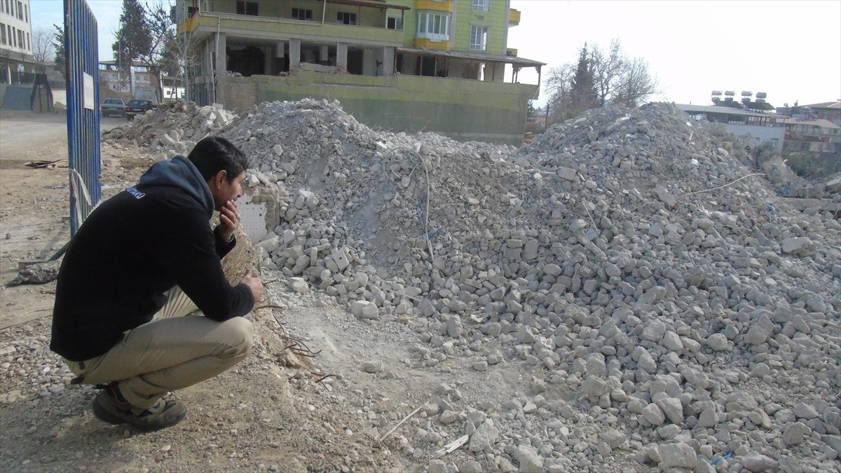 Sezai Karabaş'ın Deprem Sonrası Hayata Tutunma Mücadelesi