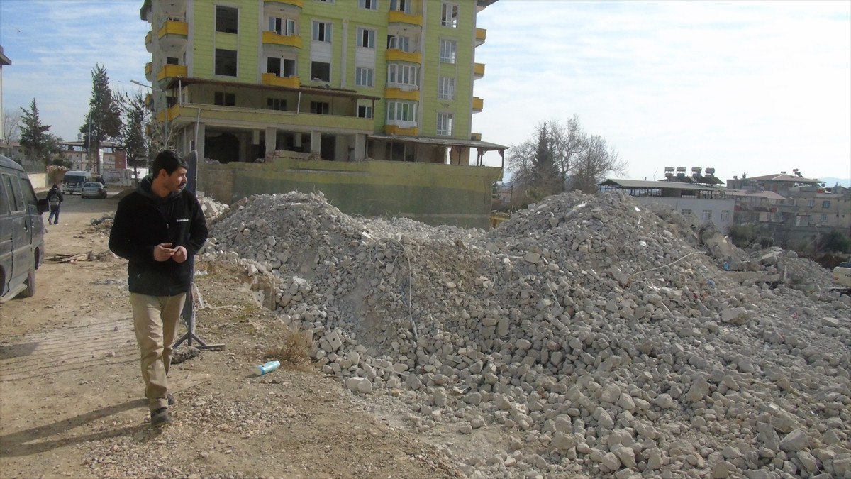 Sezai Karabaş'ın Deprem Sonrası Hayata Tutunma Mücadelesi