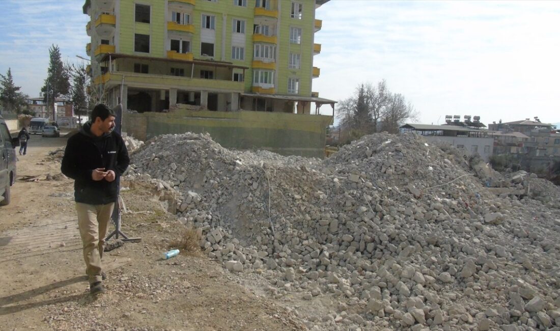 Sezai Karabaş'ın deprem sonrası yaşadığı zorluklar ve hayata tutunma mücadelesi,
