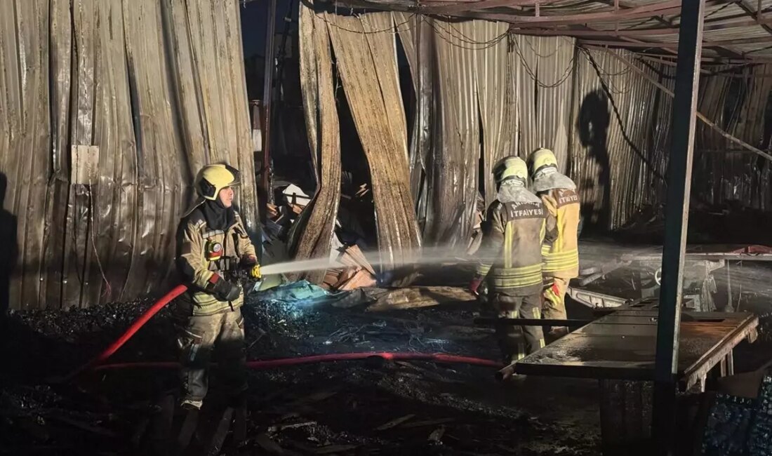 Sincan'da bulunan bir palet fabrikasında meydana gelen büyük yangın, çevredeki