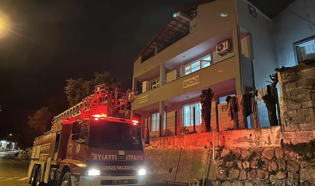 Sinop'un Gerze ilçesinde meydana gelen baca yangını, bölge halkını tedirgin