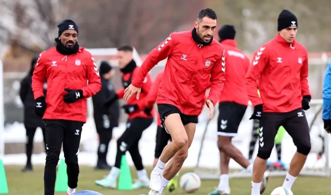 Sivasspor, Gaziantep FK maçı için hazırlıkları sürdürürken, takımın son durumu,