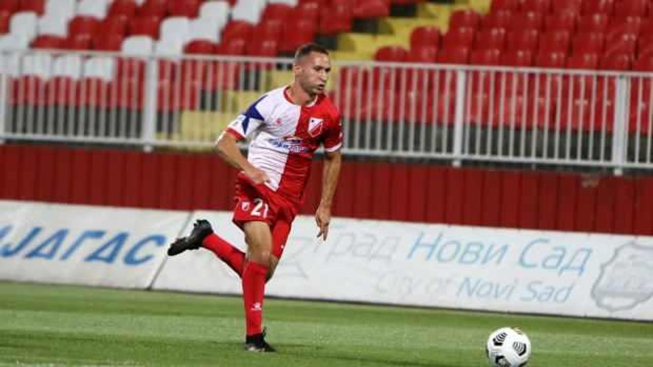 Sivasspor, genç yetenek Veljko Simic ile anlaşma aşamasında. Bu transfer,