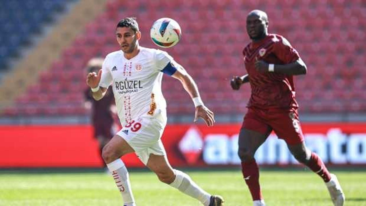 Süper Lig'de büyük bir mücadeleye sahne olan maçta Antalyaspor, Hatayspor'u