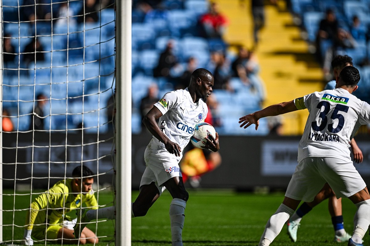 Süper Lig'de Kasımpaşa, Adana Demirspor'u 5-3 Geçti