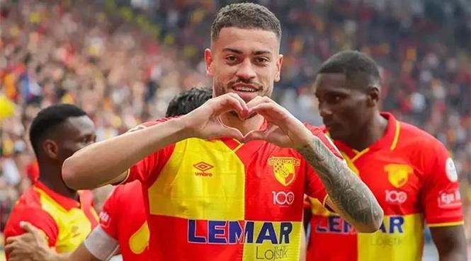 Süper Lig'de Transfer Gelişmeleri: Galatasaray, Beşiktaş ve Fenerbahçe'nin Hedefleri