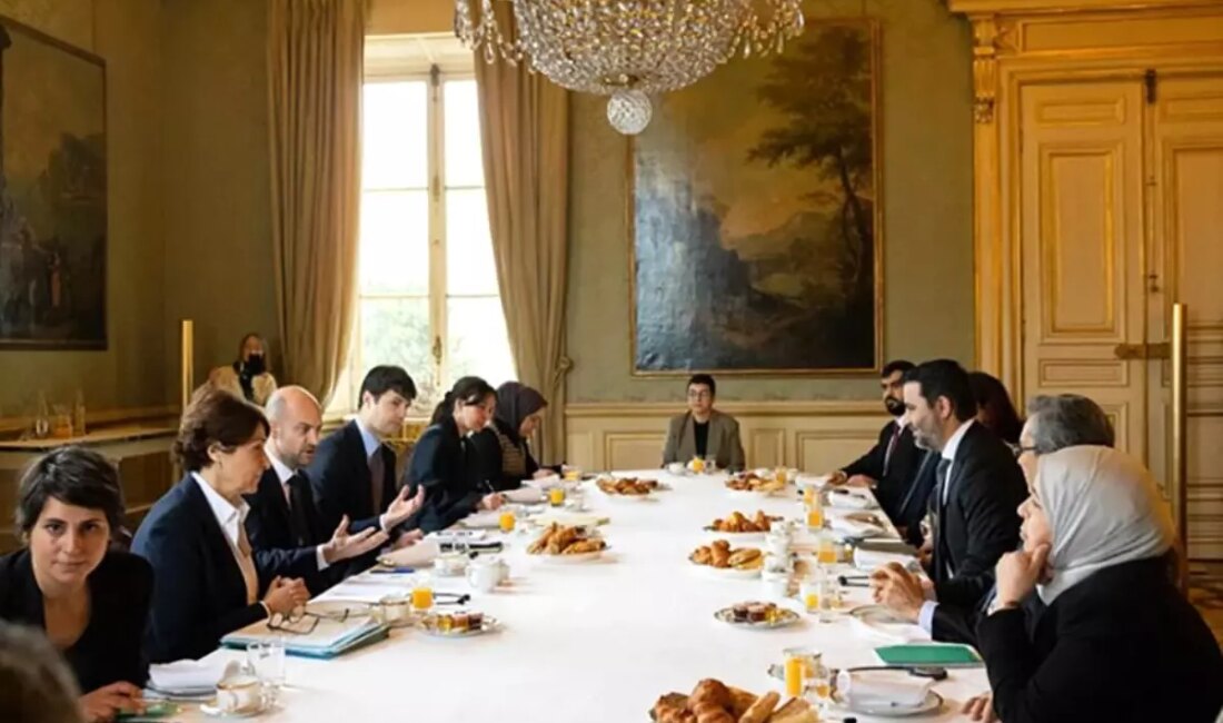 Suriye Dışişleri Bakanı'nın Paris ziyareti, Suriye konulu önemli bir konferansla