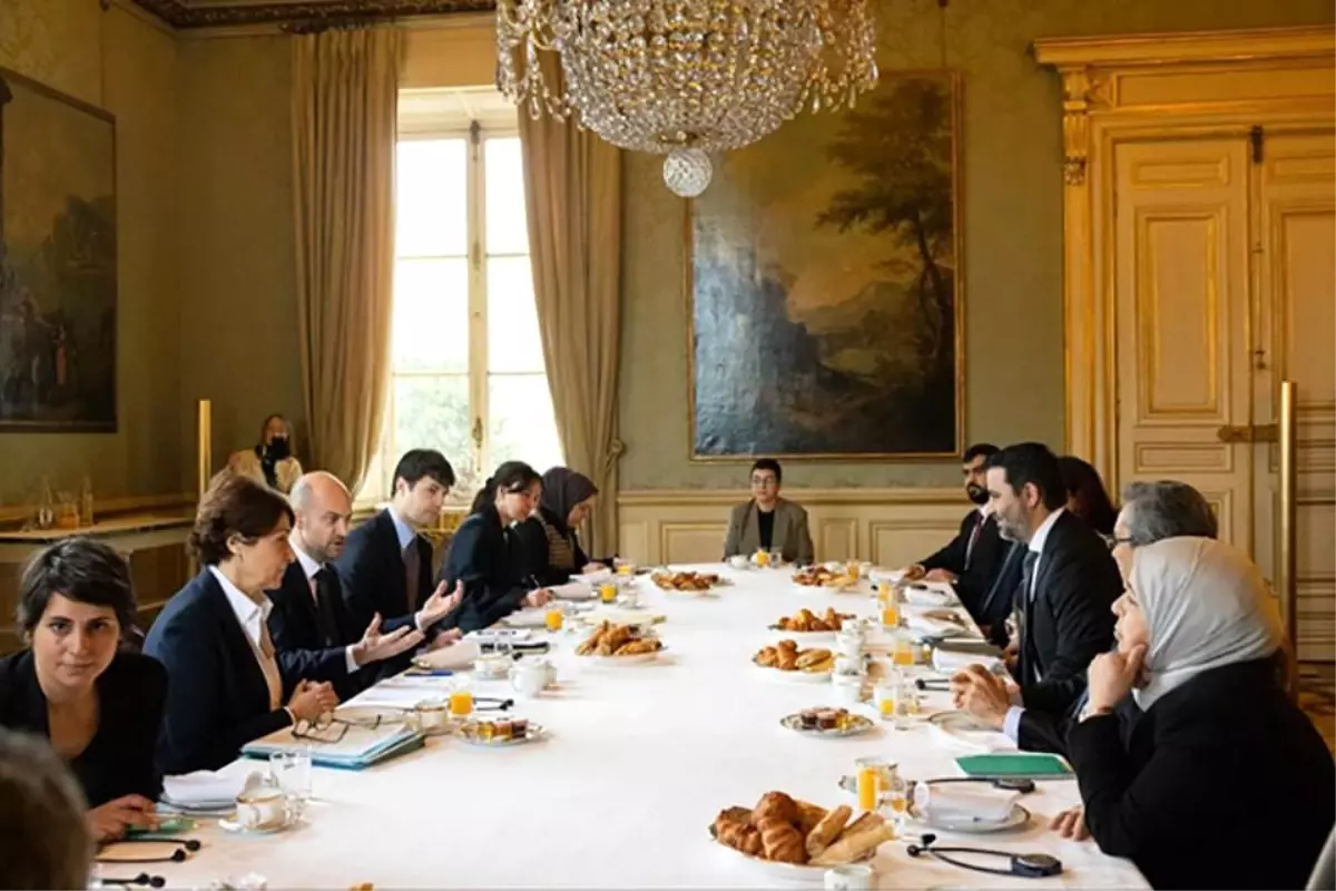 Suriye Dışişleri Bakanı'nın Paris ziyareti, Suriye konulu önemli bir konferansla