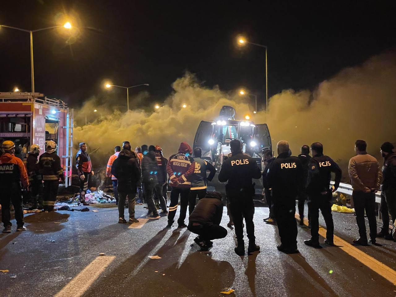 Tarsus-Adana-Gaziantep Otoyolu'nda Zincirleme Trafik Kazası