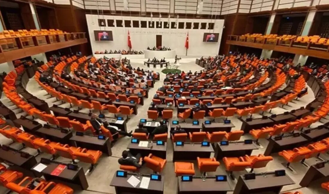 TBMM Genel Kurulu'nda deprem bölgesi ile ilgili yapılan tartışmalar ve