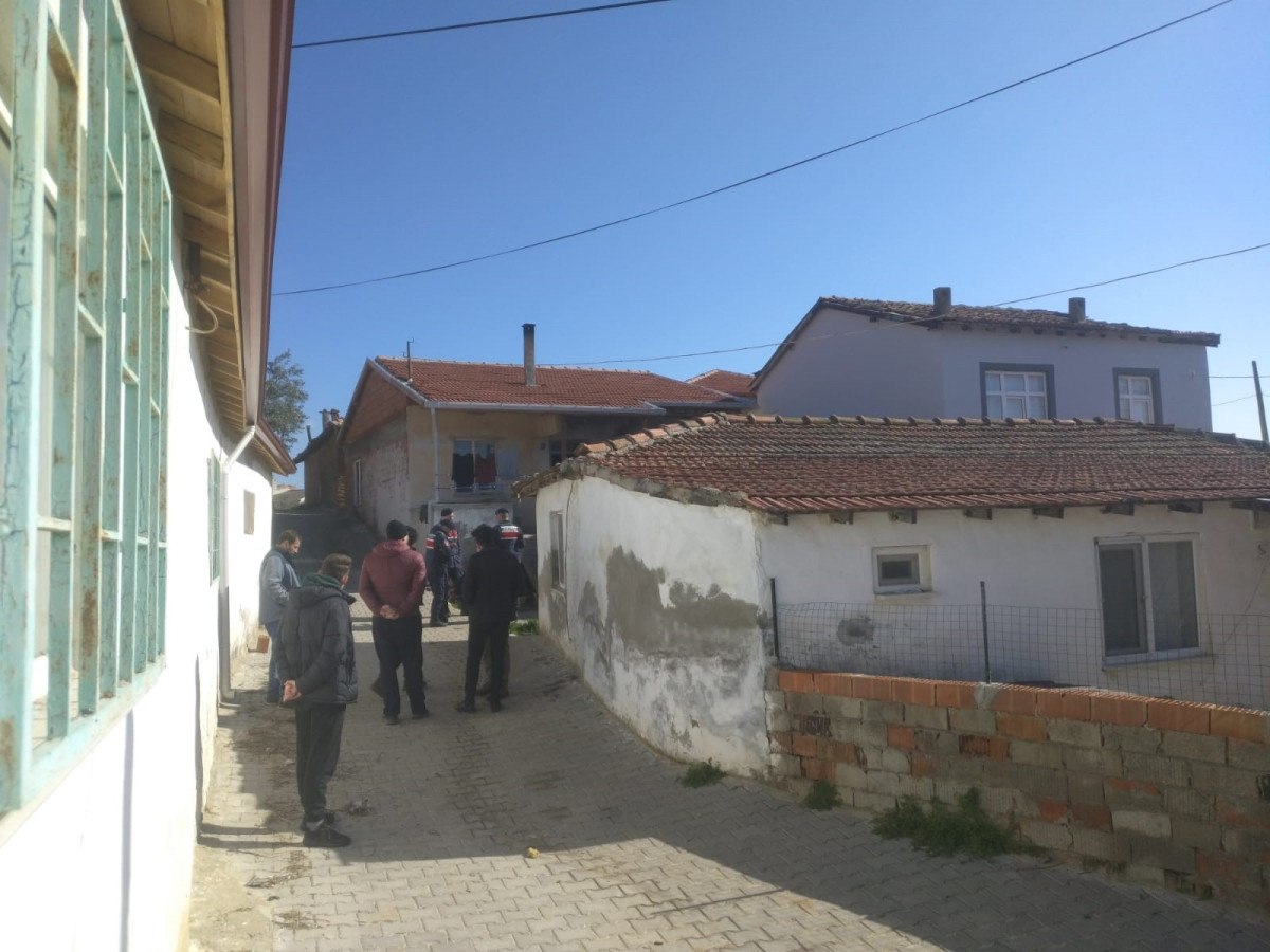 Tekirdağ'da Üç Kişi Karbonmonoksit Gazından Zehirlendi