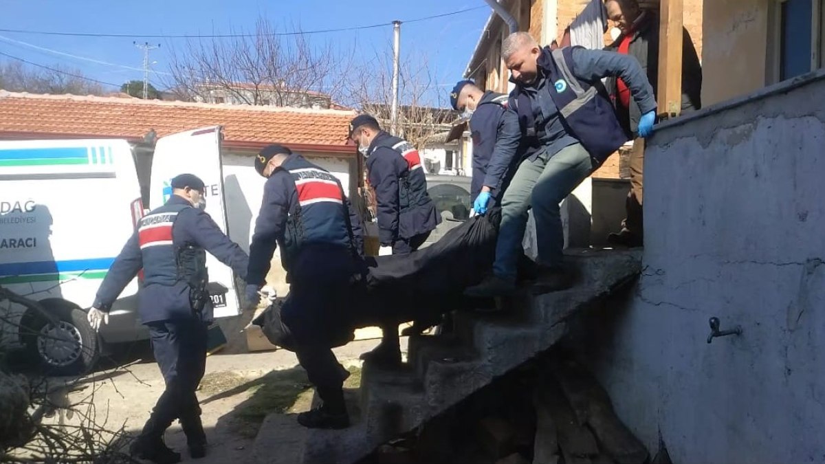 Tekirdağ'da karbonmonoksit gazı zehirlenmesi sonucu üç kişi etkilendi. Olayın detayları,