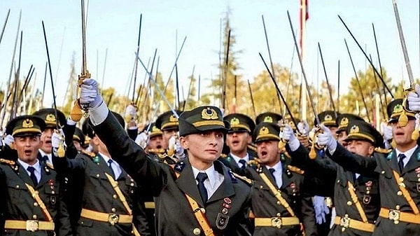 Televizyon ve Dizi Dünyasında Öne Çıkan Gelişmeler (31 Ocak)