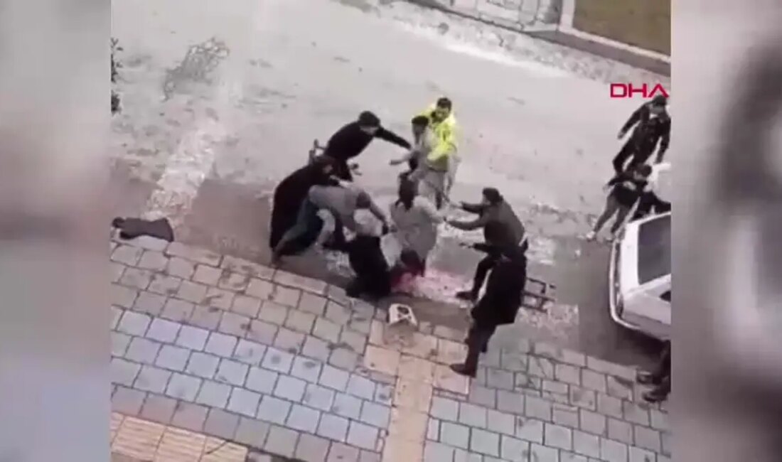 Tokat'ta yaşanan kız kaçırma davasında, duruşma sonrasında taraflar arasında çıkan