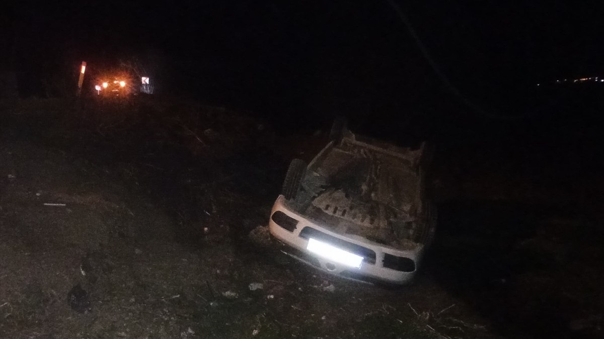 Tokat'ta meydana gelen trafik kazasında 3 kişi yaralandı. Olayın detayları,