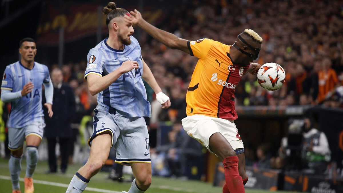 Tottenham'da Radu Dragusin, antrenman sırasında sakatlandı. Bu beklenmedik durum, takımın