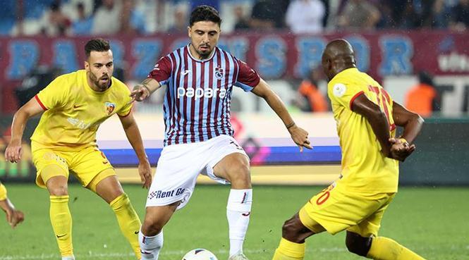 Mendy ve Eren Kart Cezalı