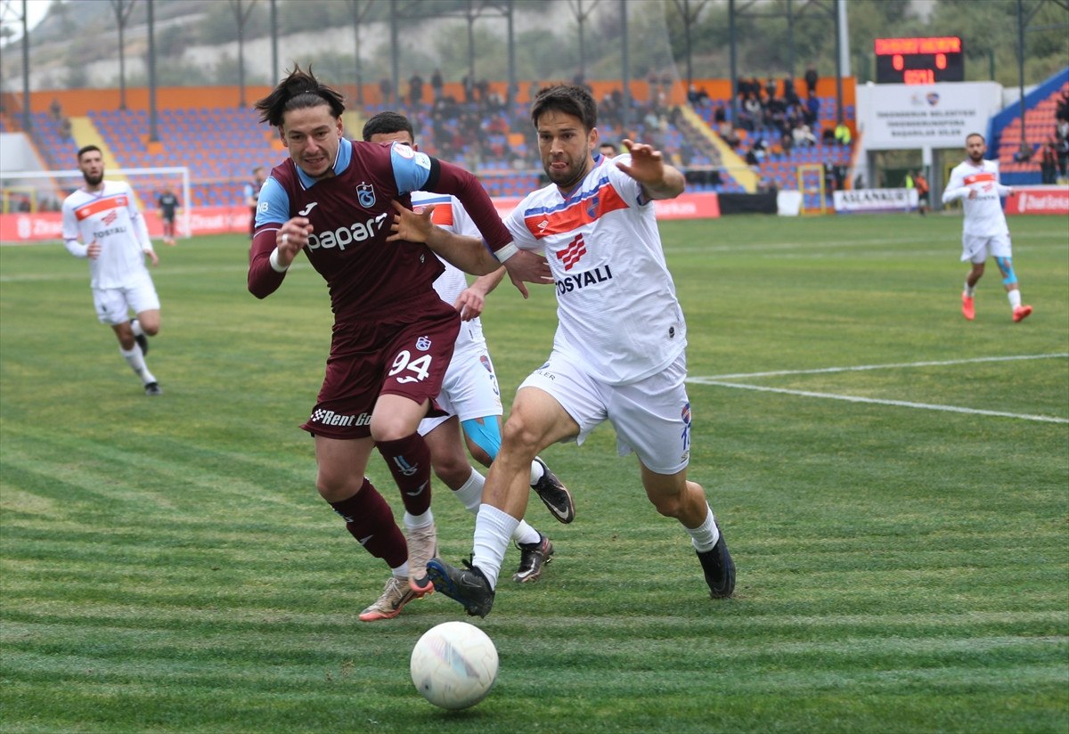Trabzonspor ve İskenderunspor Arasında 2-2 Beraberlik