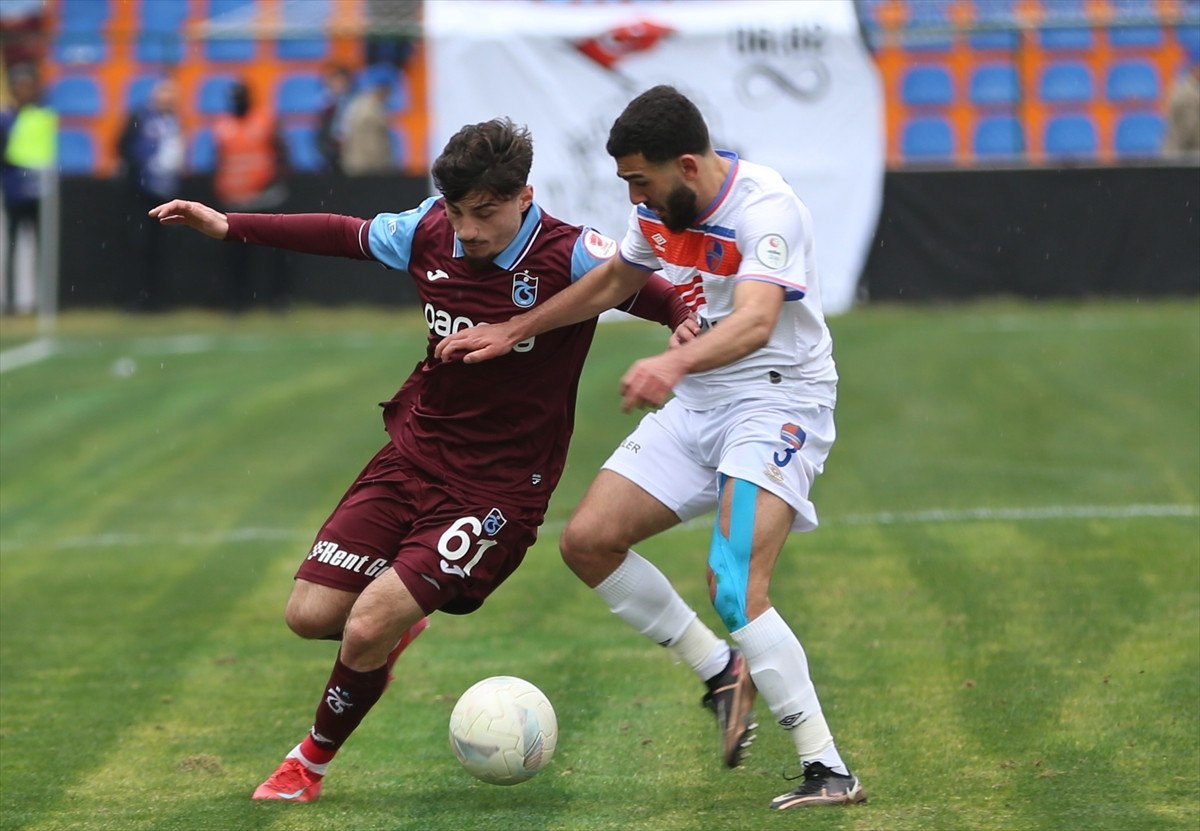 Trabzonspor ve İskenderunspor Arasında 2-2 Beraberlik