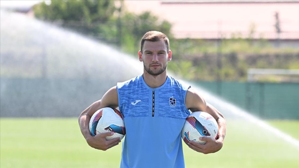 Trabzonspor, genç yeteneği Borna Barisic'i İspanyol ekibi Leganes'e kiraladığını duyurdu.