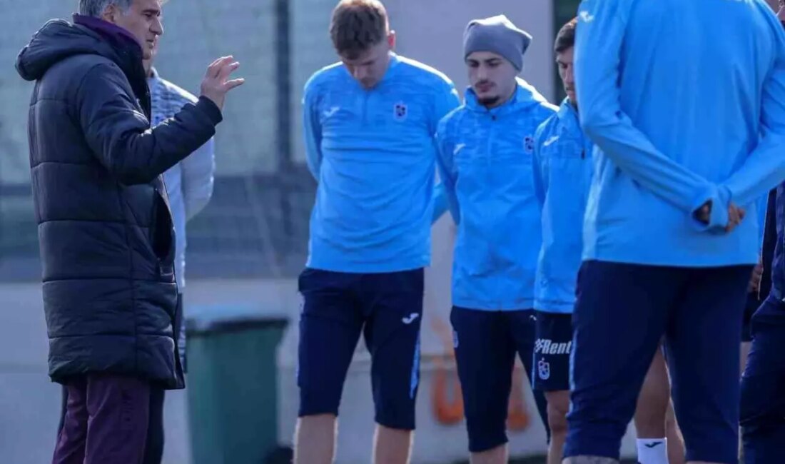 Trabzonspor'un ara transfer dönemi faaliyetlerini keşfedin. Yeni transferler, kadro güncellemeleri